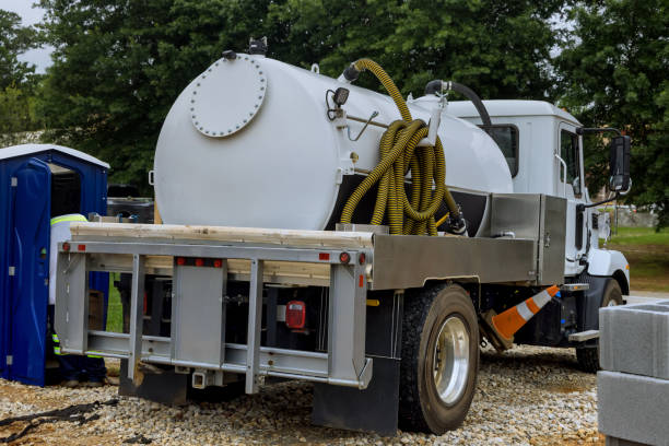 Best Portable restroom trailer rental  in Hartford, CT